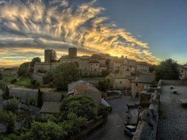 NECROPOLI DI TUSCANIA: da aprile 2024, lo splendore e il mistero delle cittadelle dei morti etrusche