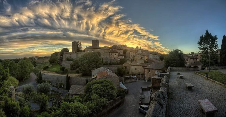 NECROPOLI DI TUSCANIA: da aprile 2024, lo splendore e il mistero delle cittadelle dei morti etrusche